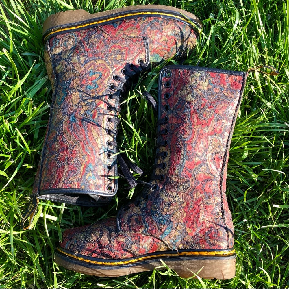 Rare 80s Dr. Martens 14 Eye Rainbow Paisley Lace Boots - Picture 4 of 16